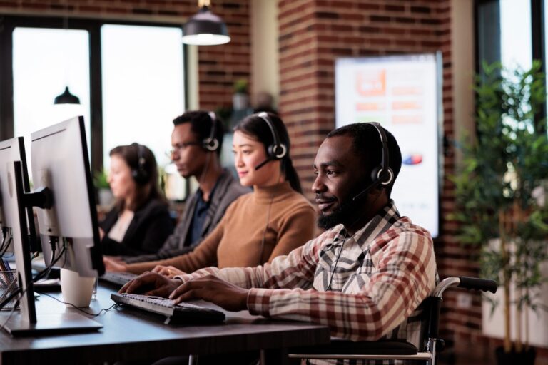 Bilingual call center abroad: multilingual pros