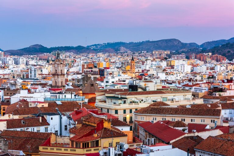 Spanien Jobs für Deutsche : Dein Karriere-Guide 2025